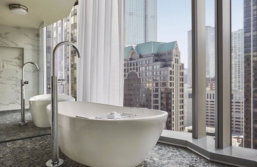 Rush and Division Hotel | Viceroy Chicago