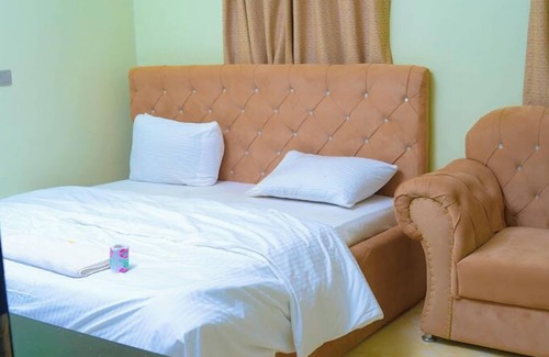 Benin City Hotel | Vichi Gates Suites