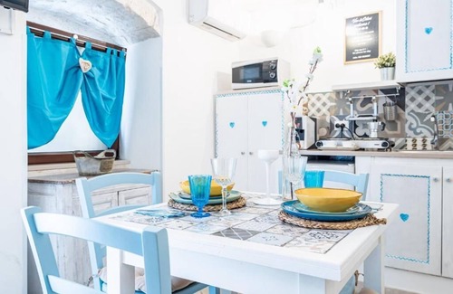 Ostuni Apartamento | Vico di Ostuni Apartments by Rentbeat
