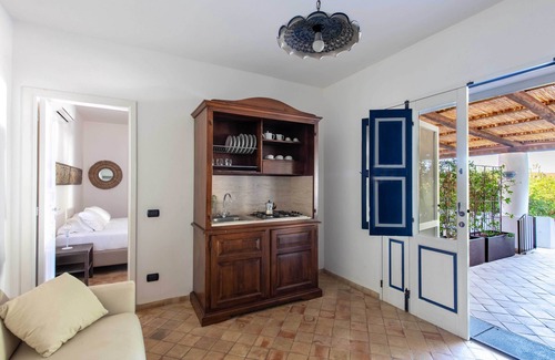 Malfa Casa | Vico San Lorenzo - Camere a Salina