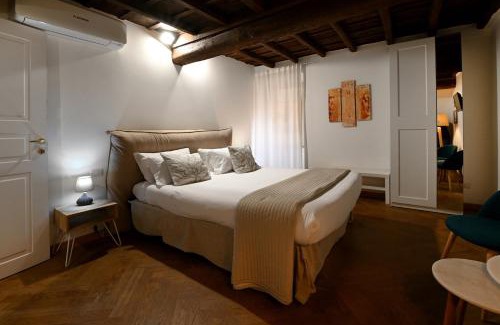 Rione V Ponte Casa | Vicolo 22 - Residenze Romanae