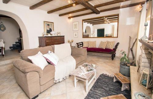 Chlomos Casa | Victor's Traditional House