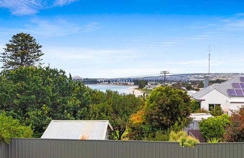 McCracken Apartamento | Victor View - With Space and Views