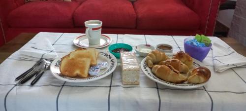 Ezeiza Casa | Victoria 3 Bed and Breakfast