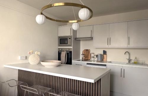 Warwick Cama Y Desayuno | Victoria Cosy One-Bedroom Apartment