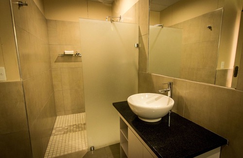 Livingstone Cabina | Victoria Falls Waterfront