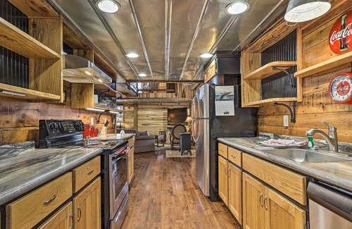 Vinemont Cabina | 'Victoria Farms' Vinemont Vacation Rental!