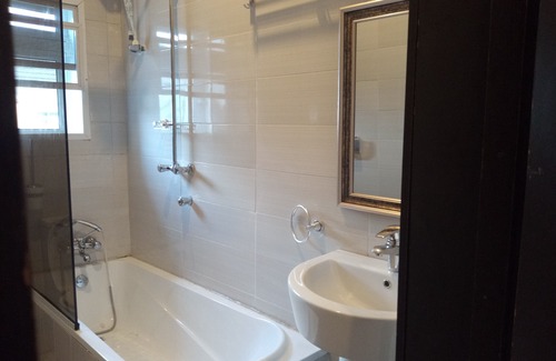 Benin City Hotel | Victoria Inn Hotel & Suites