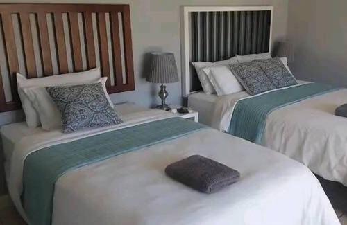 Beaufort West Casa | Victoria Oaks Beaufort West Guest House