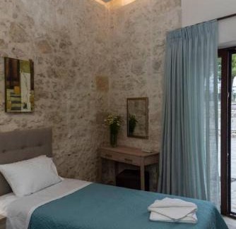 Roustika Casa | Victoria's House Roustika