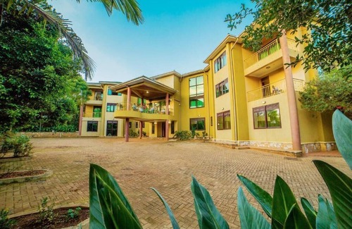 Kampala Apartamento | victoria view boutique hotels and tours
