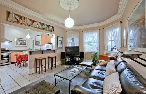 North of the Panhandle Condominio | ❤️ Victorian Elegance. Relax & Work. GARAGE & Garden & Free Cleaning!