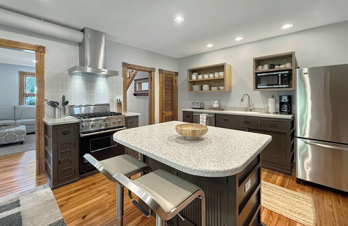 Lewes Casa | Victorian Guesthouse In The Center of Historic Downtown Lewes