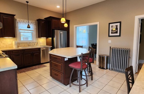 Manistee Casa | Victorian Haven in Manistee 1 Mile to Lake Michigan