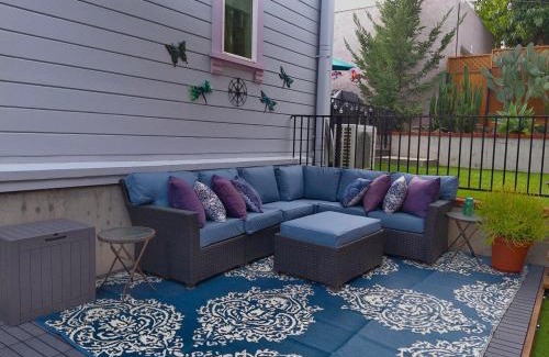 Crockett Casa | Victorian House-30 mins to Napa & SF, Free Pets!