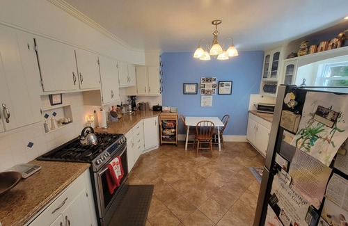 Manistee Casa | Victorian manor suites in Manistee, Michigan - Pet friendly, no fee.