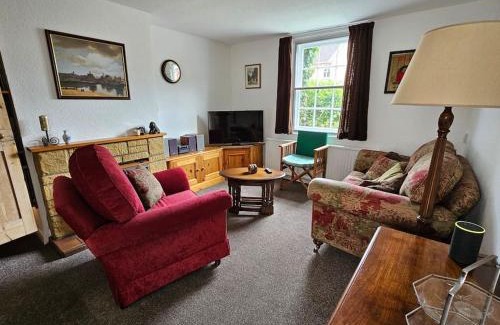 Stony Stratford Casa | Victorian Retro Cottage in Stony Stratford Centre