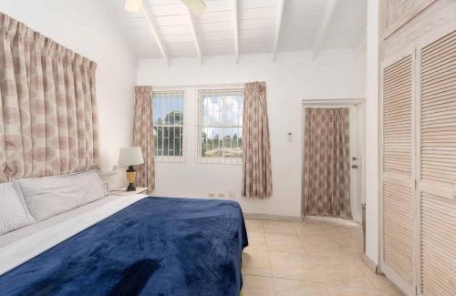 Lascelles Villa | Vida Mejor - East Pool