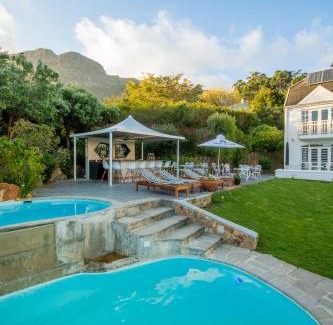 Hout Bay Hotel | Vida Nova Retreat