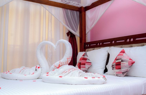Mtwapa Cama Y Desayuno | Vidzo Royal Inn
