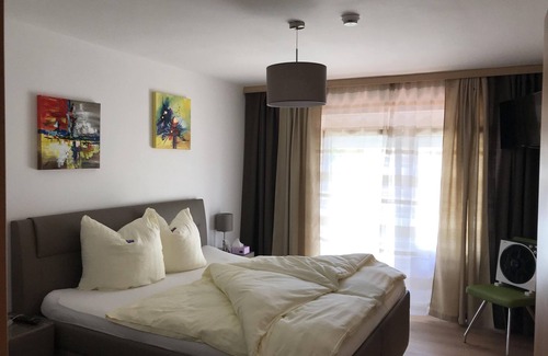 Unterburg am Klopeiner See Casa | Vierbettzimmer, Dusche, WC, 1 Schlafraum - Lindenhof - Restaurant & Pension
