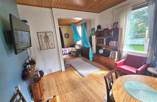 Hameenlinna Apartamento | Viehättävä boheemi puutalo
