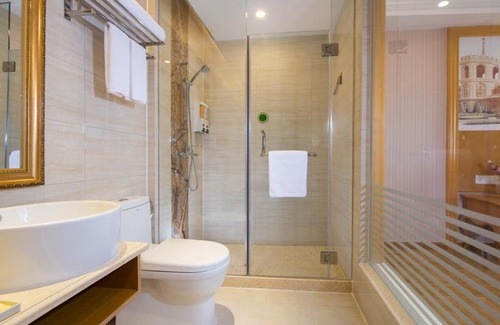 Buji Hotel | Vienna Classic Hotel Shenzhen Bantian Wuhe Avenue