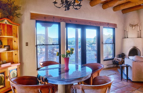 Abiquiu Casa | Viento del Rio - Abiquiu Casita W/Private Hot Tub