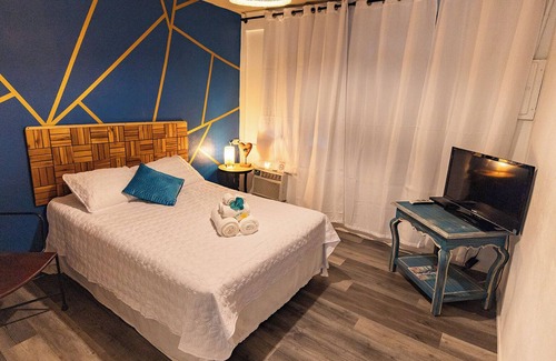 Isabel II Casa | Vieques Tropical Guest House - Room 3 / Media Luna
