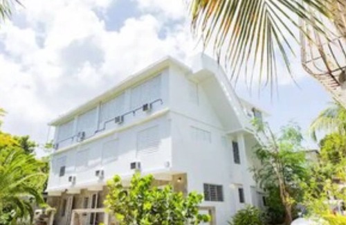 Isabel II Casa | Vieques Tropical Guest House - Room 3 / Media Luna