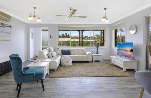 Umina Beach Casa | Vietta Rene Umina Beach