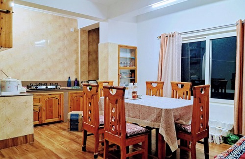 Kurseong Hotel | View Kanchan Homestay