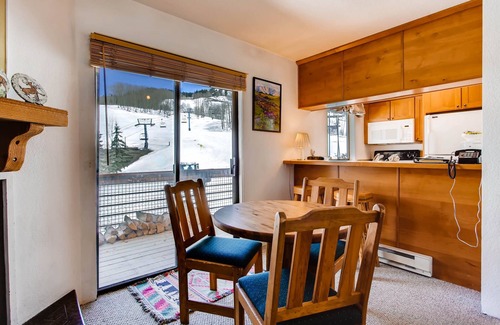 Crested Butte Condominio | View Of Mt Crested Butte- 1 Br 1 Bedroom Condo - No Cleaning Fee! by RedAwning