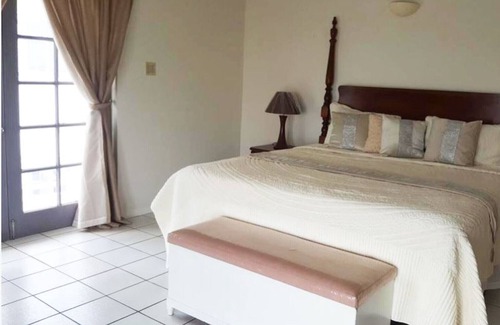 Ocho Rios Cama Y Desayuno | Vista del Ocean Resort - Kingsize Bed 2