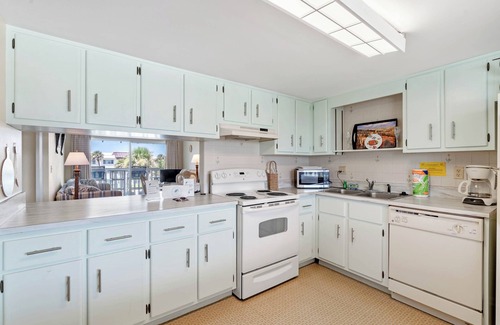 Point East Condominio | View the Sea from Chateau by the Sea 31B