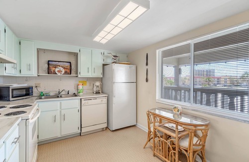 Point East Condominio | View the Sea from Chateau by the Sea 31B