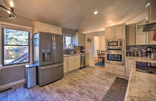 Gleneagle Casa | Viewhouse | Only 5 Minutes from USAFA