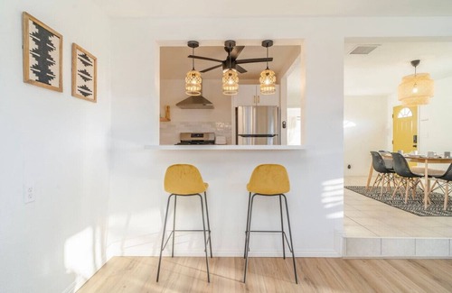 Twentynine Palms Casa | ✧VIEWS✧ 6min to Joshua Tree walk to bars + firepit