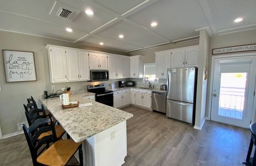 Morgantown Casa | Views! - Dogs OK - Pools/Tennis/Pickleball