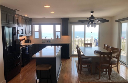 Townsend's Inlet Casa | ¡Puntos de vista! Casa frente al mar familiar con vistas al mar de 180 grados.