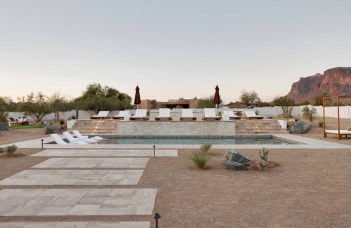 Apache Junction Casa | Views - Heated Pool - 10 person Hot Tub - Golf - Game Room - Pickleball Court