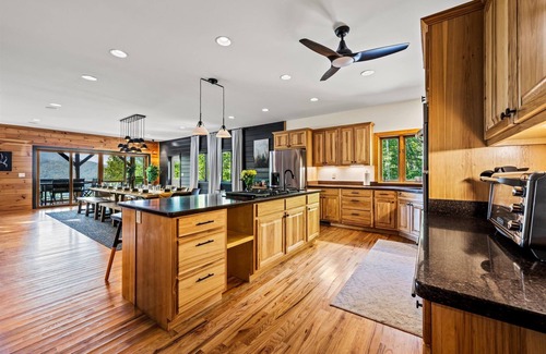 Maggie Valley Casa | Mtn Views, Sauna, HotTub, GameRm, Firepit, Theatre, 5500 sqft, luxeCabin Slps 23