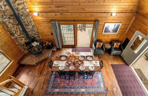 Evergreen Casa | Views, Hot Tub, Skee-ball, Pool Table, Disc-golf, Trail Access on Property!