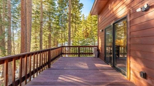Incline Village Casa | Views Mins to Skiing Lake Incline Village Incline Serenity by AvantStay