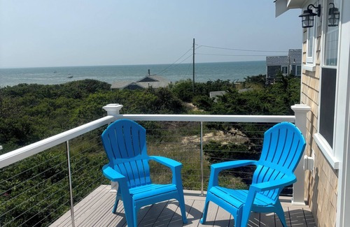 Campground Landing Cabaña | Vistas de la bahía de Cape Cod en Campground Beach, A / C, calor, wifi, ducha al aire libre