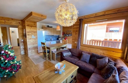 La Roche Apartamento | espaciosas 3 habitaciones 2 baños, wi-fi GRATUITO, vista a la montaña, cerca de las pistas, en la ruta del autobús