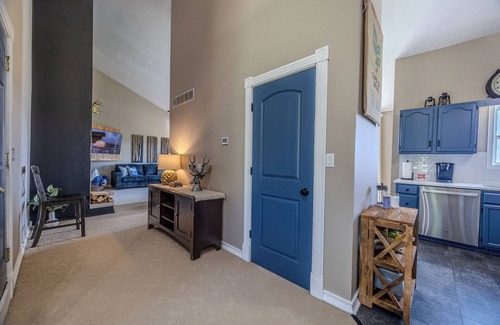 Kaiser Casa | Views of Osage Golf Course & Osage River, 3 Balconies, Game Room, Sleeps 9