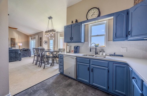 Kaiser Casa | Views of Osage Golf Course & Osage River, 3 Balconies, Game Room, Sleeps 9