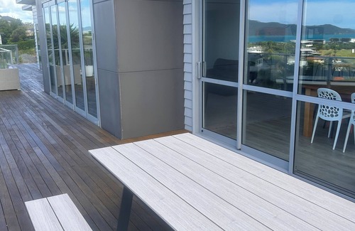 Cable Bay Casa | Views on Stratford