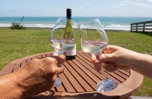 Greymouth Casa | Views over Tasman, New luxury boutique studio overlooking the Tasman Sea